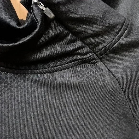 Nike Dri-FIT pro Long sleeve black turtleneck  women's  size medium - Picture 6 of 9